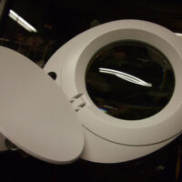 Lampada da tavolo a led (60 led smd) con lente  mm127/3x e morsetto