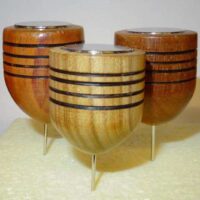 Calamita con spillone in legno particolare