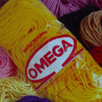 Macrame' omega, matassa 500gr/ mt 165, 100% nylon - tanti colori