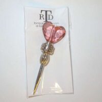 Punteruolo con cuore in resina rosa, senza tappo di protezione