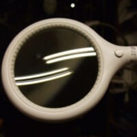Lampada con pinza e lente d'ingrandimento 5x luce led