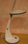 Lampada con base per tavolo a led (48 led)  e lente d'ingrandimento 5x