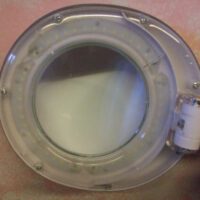 Lampada con base per tavolo a led (48 led)  e lente d'ingrandimento 5x