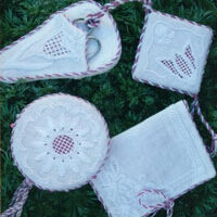 Moonlight garden, lezione di ricamo assia