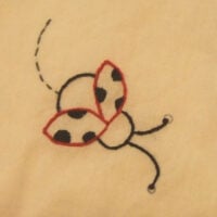 Lenzuolino per lettino 100% cotone, da ricamare ape e coccinella