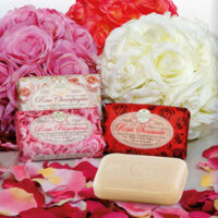 Le rose: sapone vegetale gr 150, NESTI