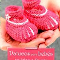Patucos para bebes tejidos a punto
