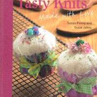 Jolly/tasty knits made with love