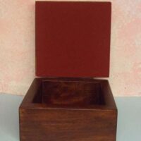 Scatola quadrata in legno cm 13,8 x 13,8 x 7,2