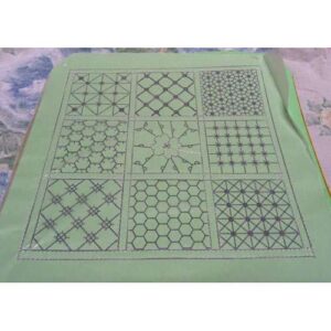 Fiore tridimensionale 5 petali, orditura per ago cm 7 x 5