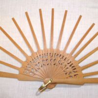 Struttura per ventaglio in legno " cuoricino" 37