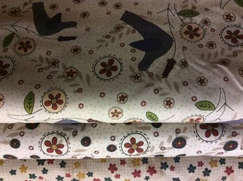 "shadow play" by maywood for moda rosso h 110 € 18,00 al metro vendita a multipli di 50 cm - immagine 2