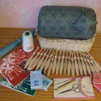 1° kit base:  tombolo con cestino cm 28 + accessori