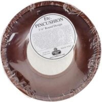 Puntaspilli tondo con base in legno cm 19,3, da ricamare