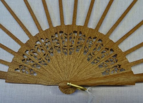 Struttura ventaglio  legno, merletto cm 46 - immagine 3