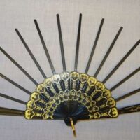 Struttura ventaglio  plastica nero/oro cm 43,5
