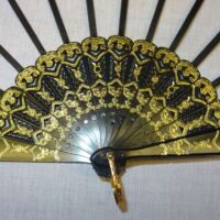 Struttura ventaglio  plastica nero/oro cm 43,5