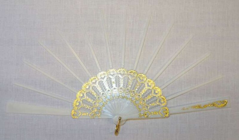 Struttura ventaglio traforato  plastica bianco/oro cm 43,5