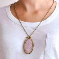Medaglia ovale, telaietto legno