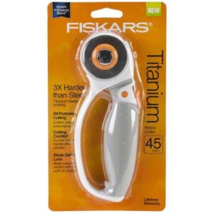 Taglierino rotante/rotary cutter 18 mm , clover 7503