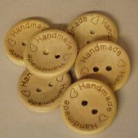 Etichette bottone in legno "handmade"