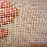 Rete 3 mm, pezzi gia' tagliati, bianco avorio ed ecrù