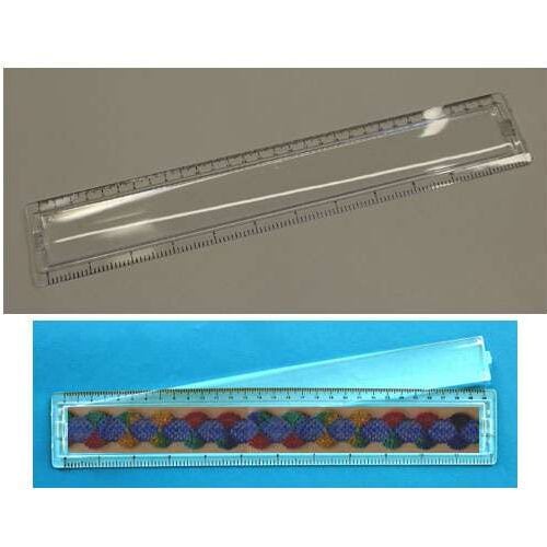 Righello in plastica con spazio porta ricamo o merletto cm 30