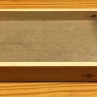 Vassoio in abete naturale con 2 maniglie cm 42x32/vetro cm 39x39
