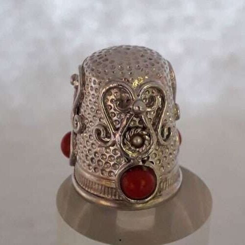 Ditale in argento con coralli mm 16 by roberta dazzini
