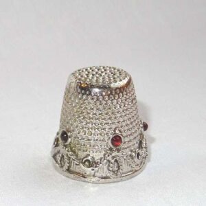 Ditale in argento con pietre verdi mm 16 by roberta dazzini