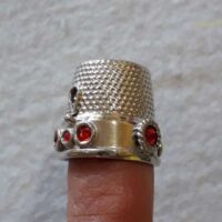 Ditale in argento con pietre rosse mm 16 by roberta dazzini