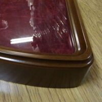 Cornice portaventagli cm 70 x 40 bordo marrone con interno in rosso scuro (ventagliere)
