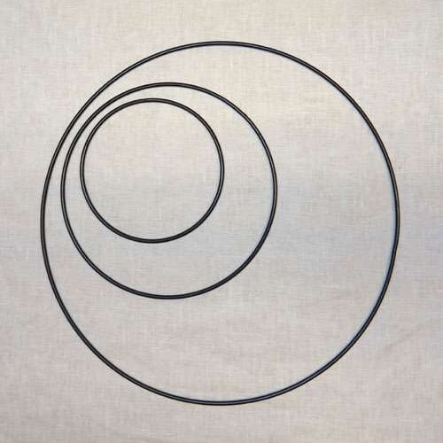 Sum82 Anello in metallo nero, diametro cm 10-15-25, spessore mm 3,6