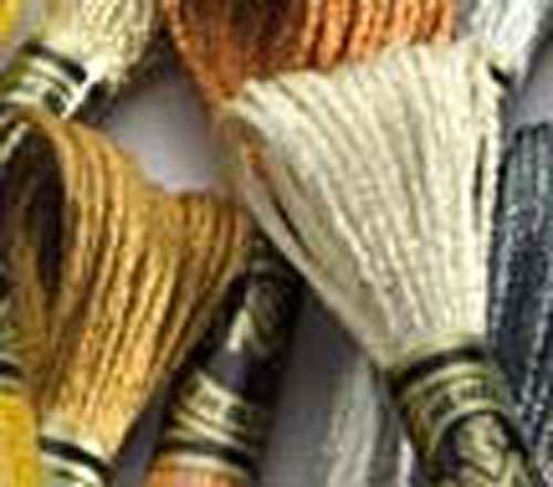 DMC scatola con coperchio modulare + 70 matassine di mouline'
