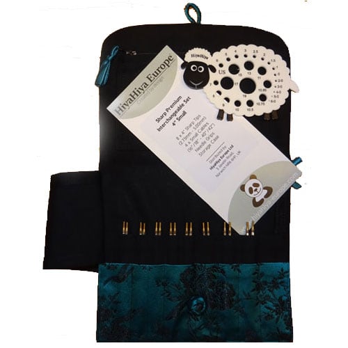 Accm403 Set Hiyahiya Small 4" Sharp con punte da 10 cm, cavi Small e custodia in broccato assortita.