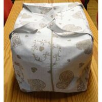 Borsa  portatombolo (cantu 50) con  2 tasche ecru' con fantasia a cuori by laboratorio degli elfi