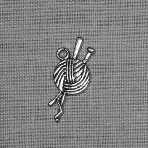 Charme in metallo ciondolo "gomitolo" cm 2,6 x 1,1 argento
