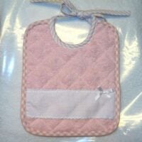 Bavagliolo in spugna con banda in aida: azzurro-rosa-nocciola