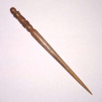 Punteruolo in legno di noce "nocella"