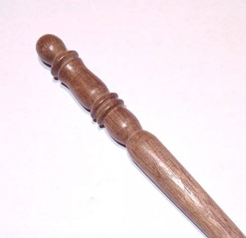 Punteruolo in legno di noce "nocella" - immagine 2
