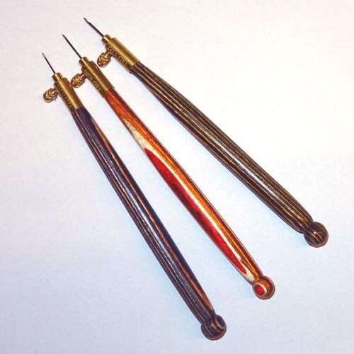 Uncinetto luneville misure  70-80-100  in legno multicolor, kit 3 misure
