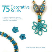 Ma55 Copertina del libro 75 Decorative Knots, manuale di nodi decorativi e tecniche di annodatura.