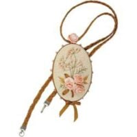 Medaglia ovale  con fiori in silk ribbon e ricamo,  riolis  cm 4,5 x 6,5