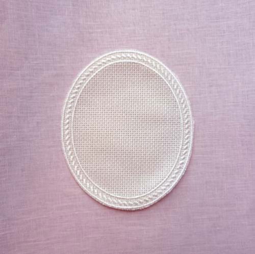 Inserto ovale in tela aida cm 15 x 12,5 ecru' - immagine 2