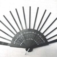 Struttura ventaglio traforato nero cm 42,5
