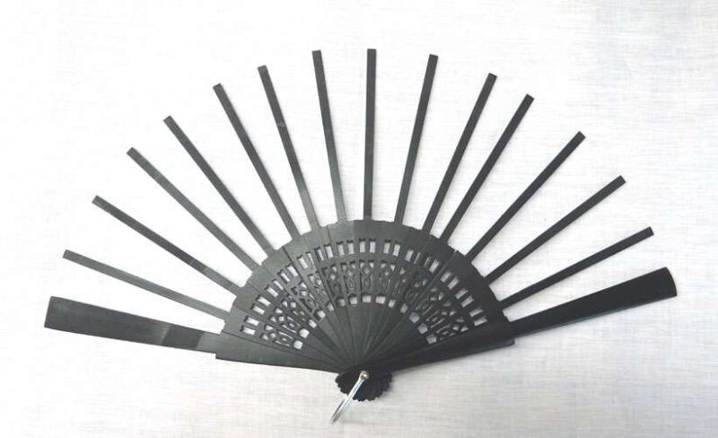 Struttura ventaglio traforato nero cm 42,5