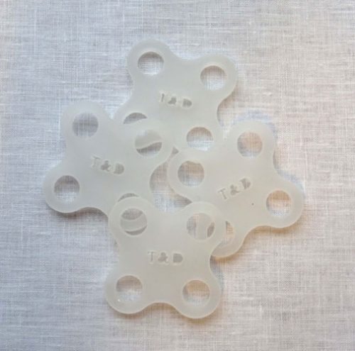 6 floss organiser, quadratino portafili in plastica 4 fori, tombolo e disegni
