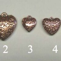 Cuore in metallo ciondolo "acanto" cm 3,4 x 3,4 x 1,7 colore argento