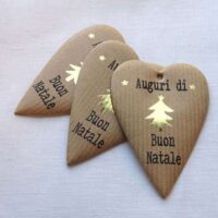 Etichette cuore in carta imbottita  decorata " buon natale " cm 7,5 x 5,2 / 3 pezzi