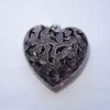 Cuore in metallo ciondolo "cuore cashmere" con sonaglio cm 4,6 x 4,4 x 1,95 argento